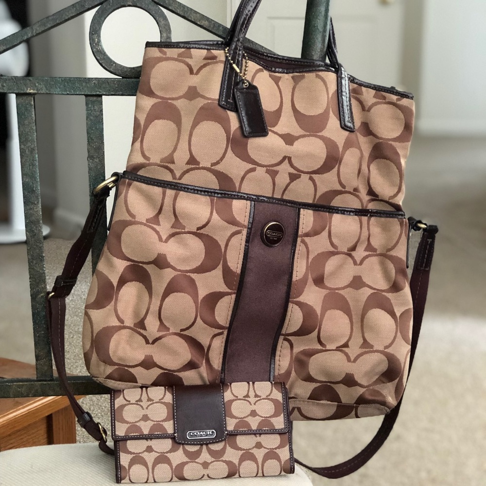 Coach shoulder bag and wallet